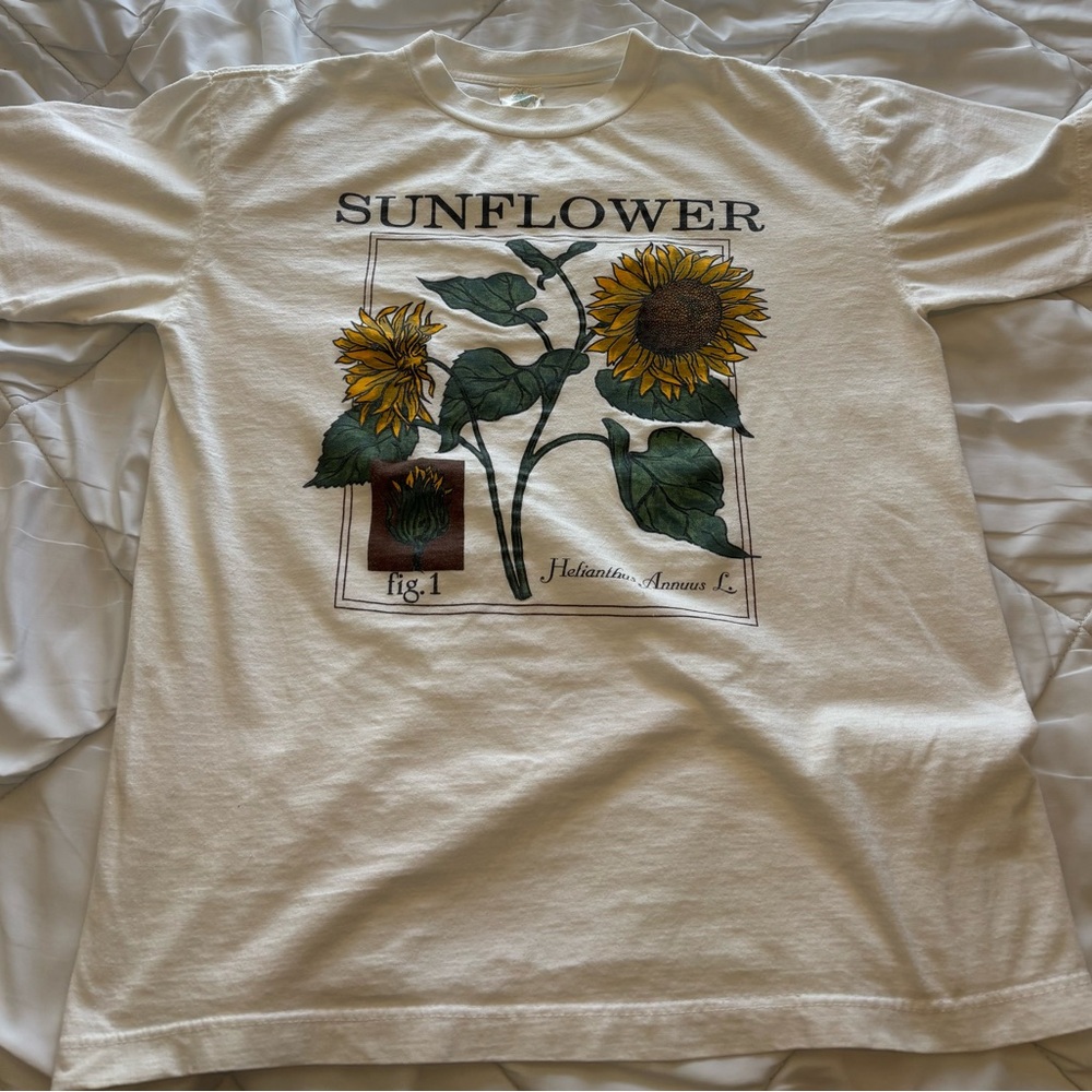 American Vintage White Sunflower Graphic Short Sleeve Tee
